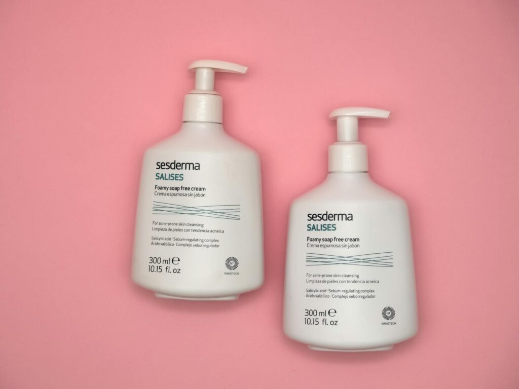 Best Moisturizer for Acne-Prone Skin 2026