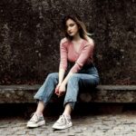 woman casual weekend outfit